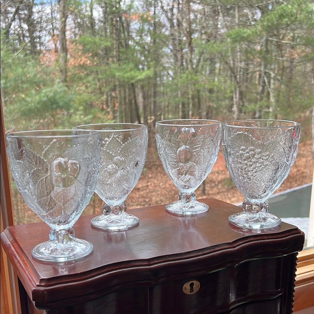 Four VTG PASABAHCE Glass Goblets